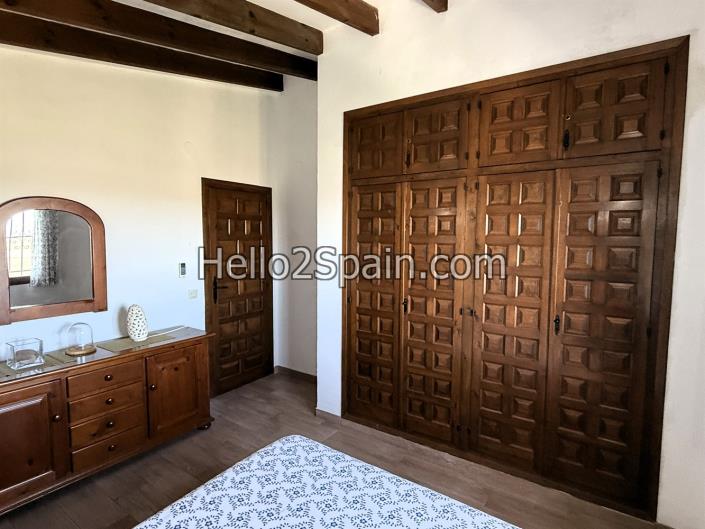 Image No.20-5 Bed Villa for sale