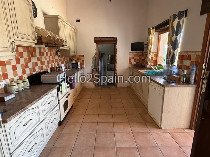 Image No.26-2 Bed Country House for sale