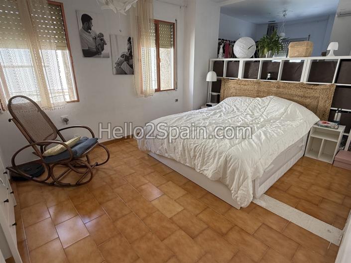 Image No.17-2 Bed Townhouse for sale