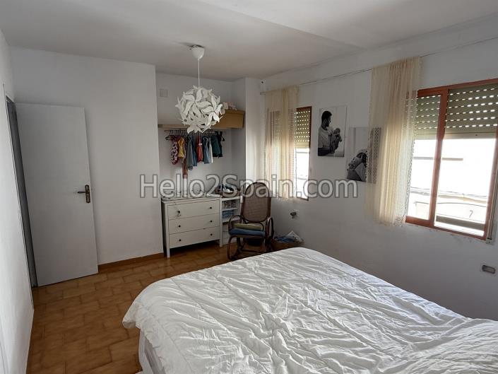 Image No.18-2 Bed Townhouse for sale