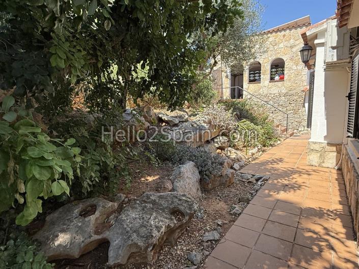 Image No.52-4 Bed Villa / Detached for sale