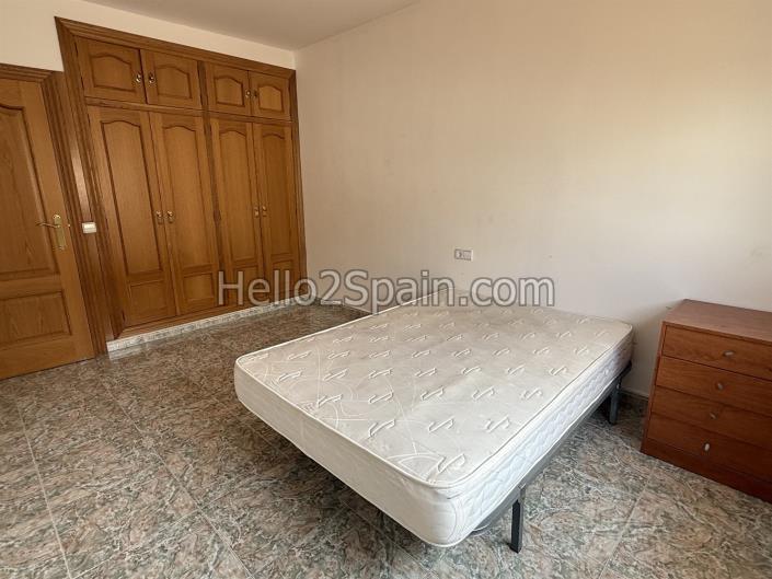 Image No.29-4 Bed Townhouse for sale