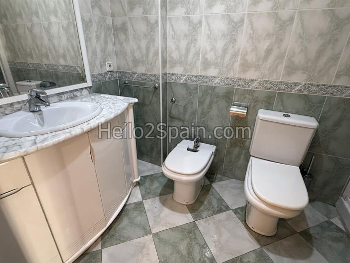 Image No.32-4 Bed Townhouse for sale