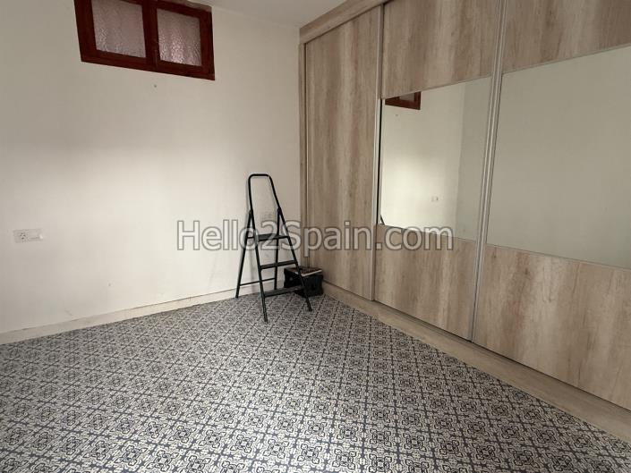 Image No.13-4 Bed Townhouse for sale