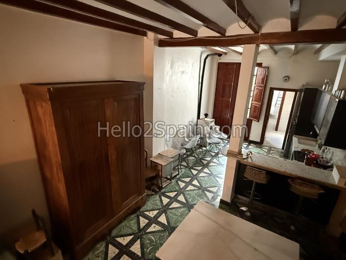 Image No.14-4 Bed Townhouse for sale