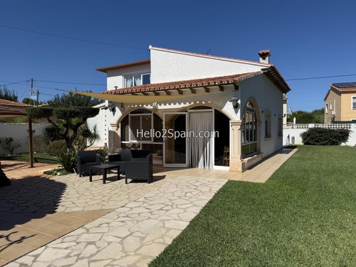 Image No.2-3 Bed Villa / Detached for sale