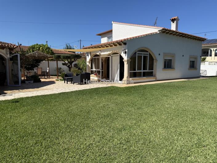 Image No.38-3 Bed Villa / Detached for sale