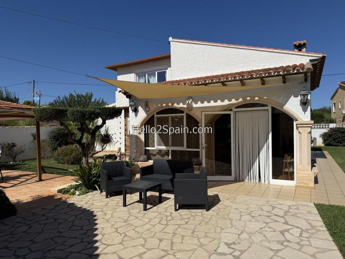 Image No.39-3 Bed Villa / Detached for sale
