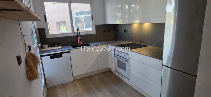 Image No.19-4 Bed Townhouse for sale