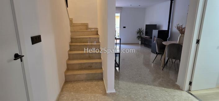 Image No.24-4 Bed Townhouse for sale