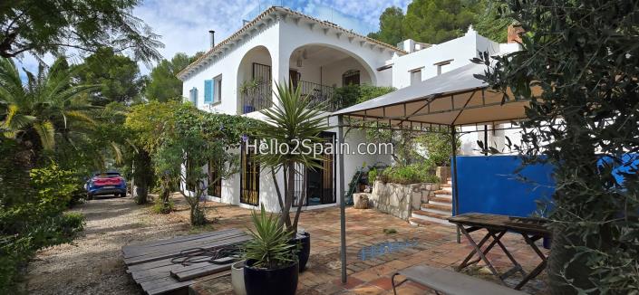 Image No.2-4 Bed Country House for sale