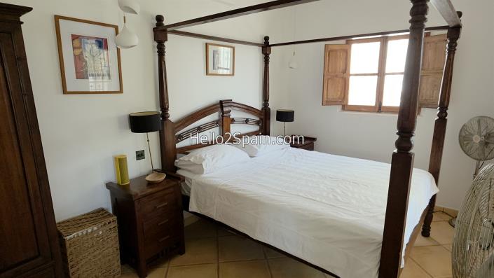 Image No.44-4 Bed Country House for sale