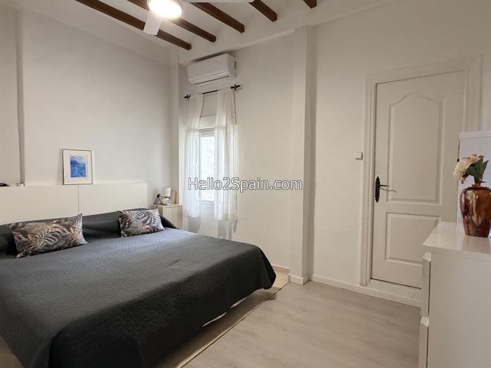 Image No.20-4 Bed Townhouse for sale