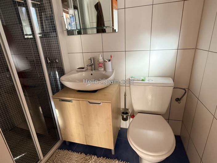 Image No.26-4 Bed Townhouse for sale