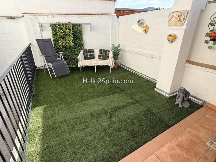 Image No.29-4 Bed Townhouse for sale