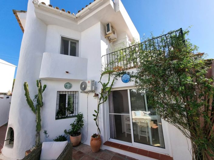 Image No.1-3 Bed Semi-Detached for sale
