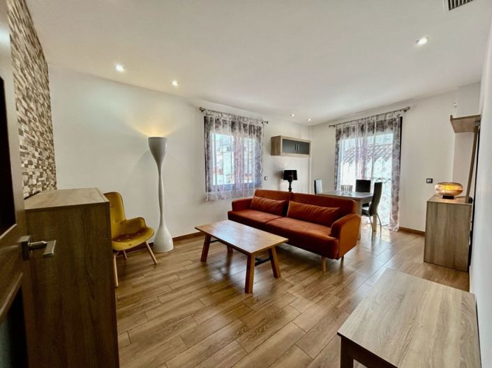 Image No.1-3 Bed Apartment for sale