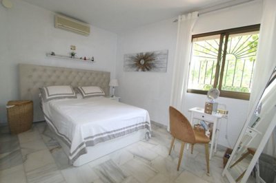bedroom (2)