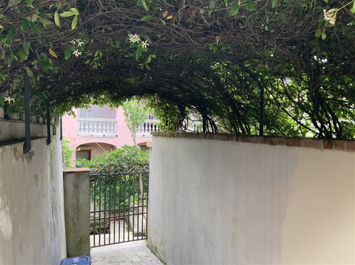 Image No.20-3 Bed Property for sale