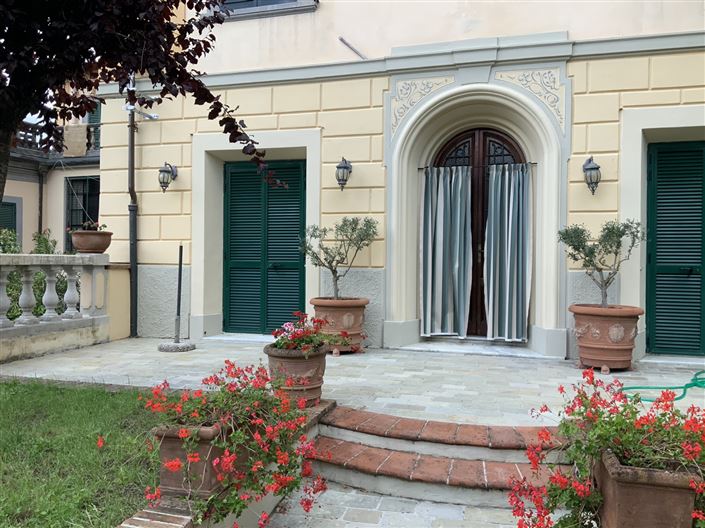 Image No.21-3 Bed Property for sale