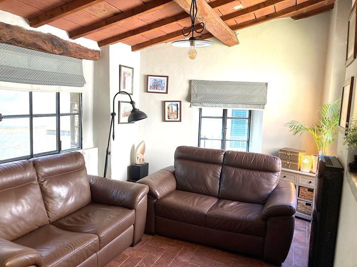 Image No.12-2 Bed Property for sale