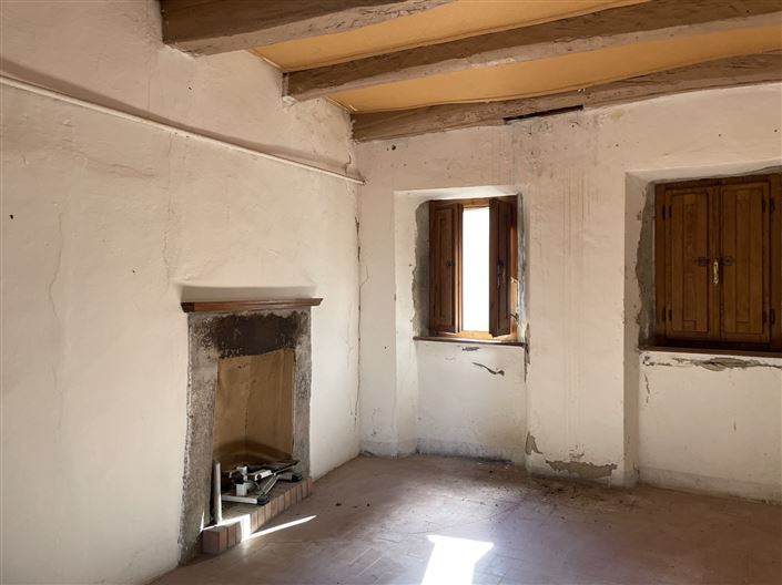 Image No.24-4 Bed House for sale