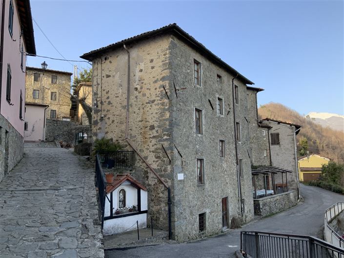 Image No.2-3 Bed House for sale