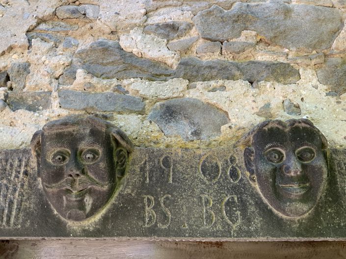 Image No.17-5 Bed Property for sale