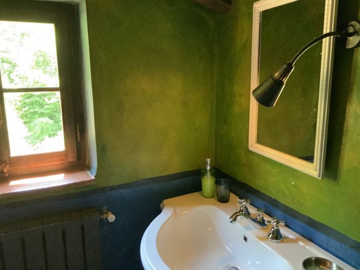 Image No.23-5 Bed Property for sale