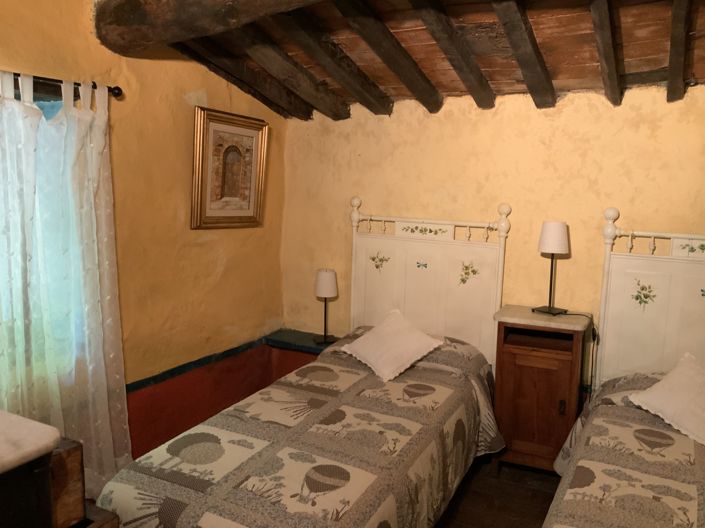 Image No.26-5 Bed Property for sale