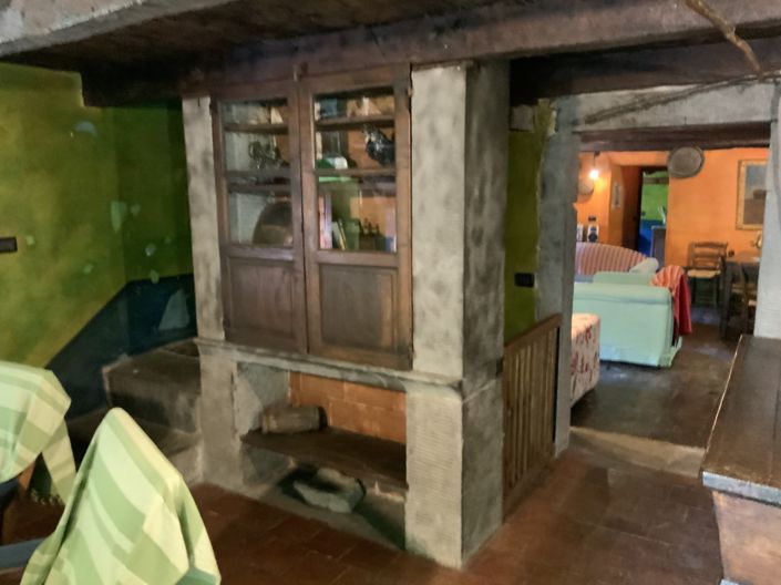 Image No.5-5 Bed Property for sale