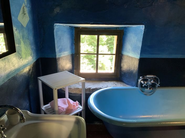 Image No.8-5 Bed Property for sale