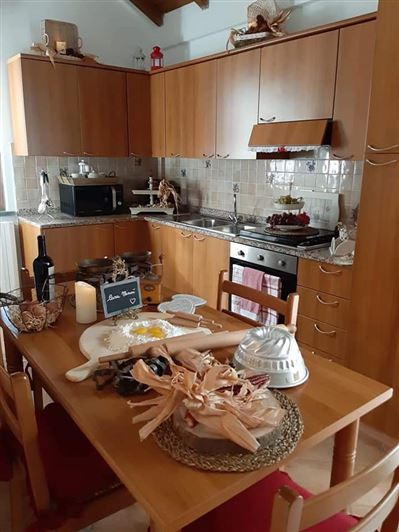 Image No.19-3 Bed Property for sale