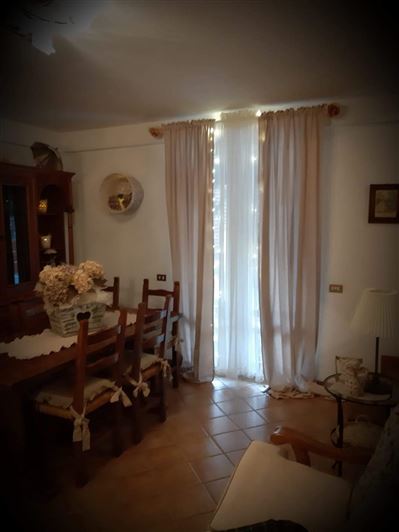 Image No.20-3 Bed Property for sale