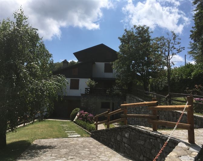 Image No.3-3 Bed Property for sale