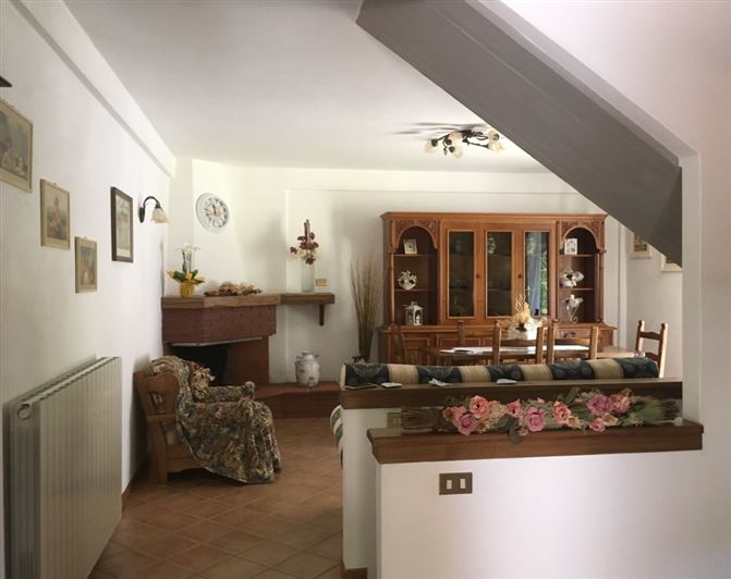 Image No.5-3 Bed Property for sale