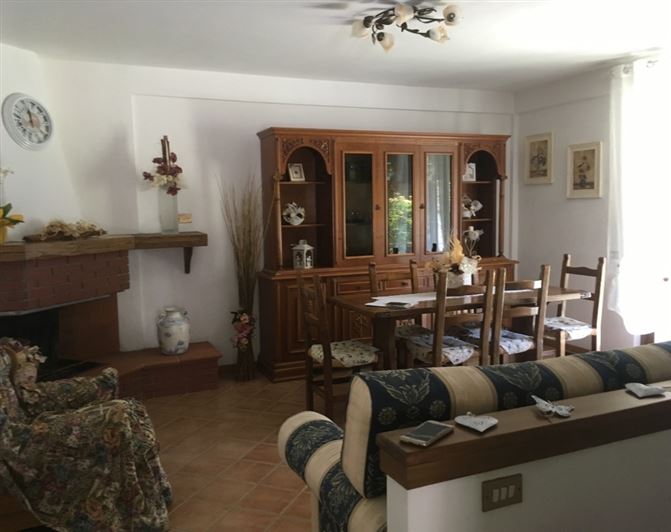 Image No.6-3 Bed Property for sale