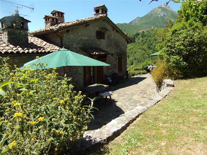 Image No.14-6 Bed Property for sale