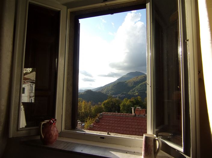 Image No.21-5 Bed Property for sale