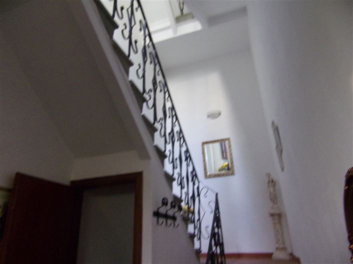 Image No.9-5 Bed Property for sale