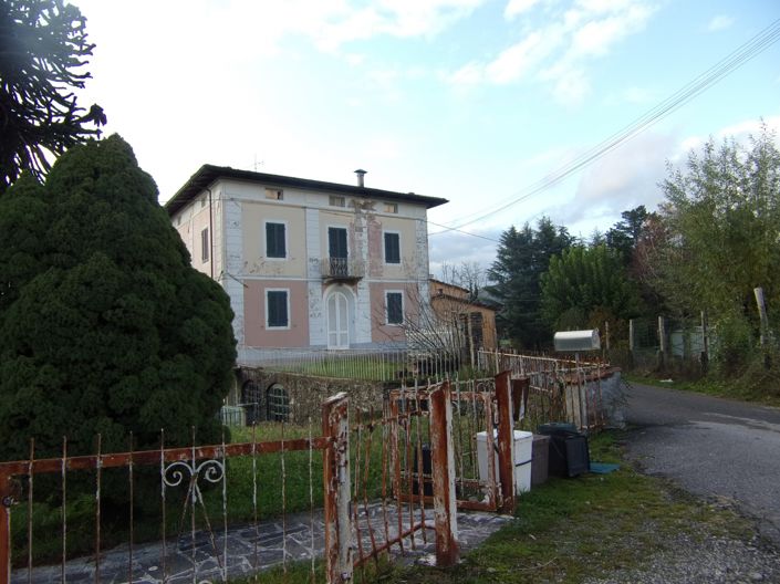 Image No.14-8 Bed Villa for sale