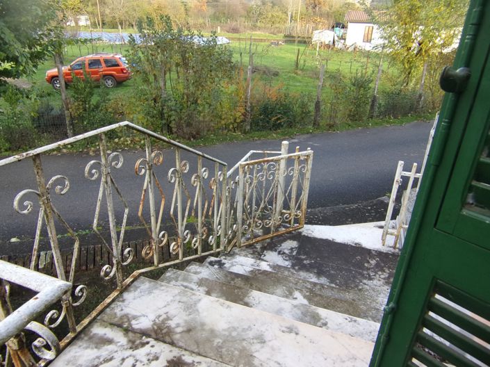 Image No.9-8 Bed Villa for sale