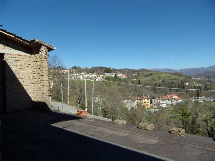 Image No.11-3 Bed Property for sale