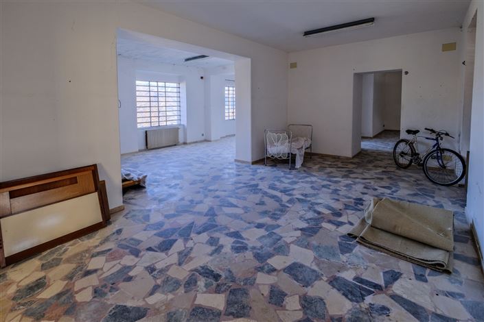 Image No.15-3 Bed Property for sale