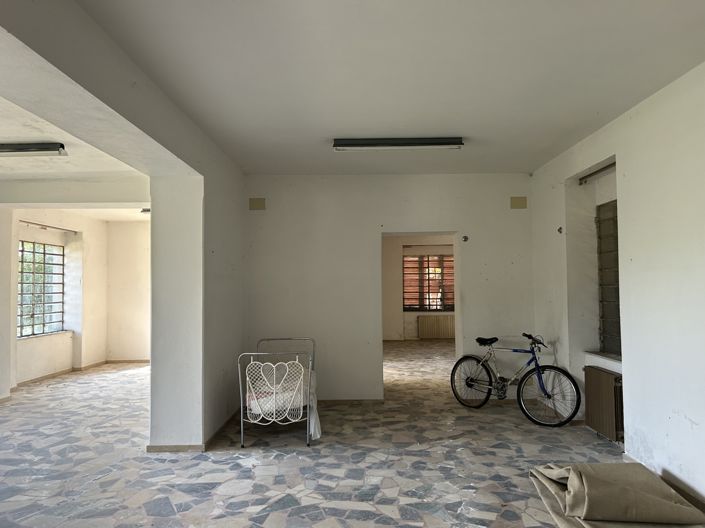 Image No.22-3 Bed Property for sale