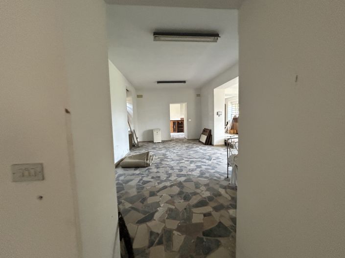 Image No.27-3 Bed Property for sale