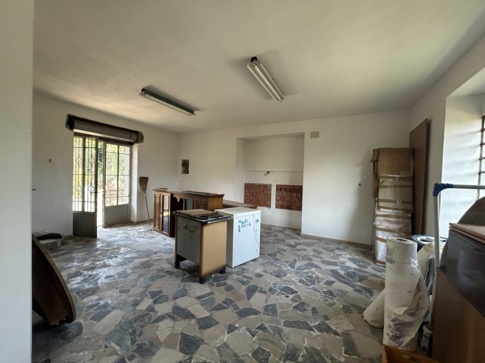 Image No.5-3 Bed Property for sale