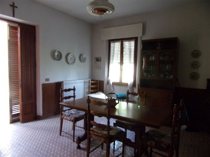 Image No.16-3 Bed Property for sale