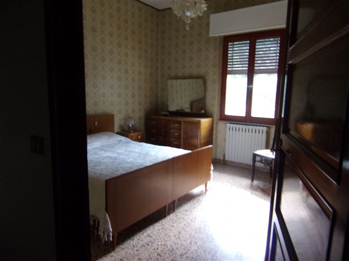 Image No.21-3 Bed Property for sale