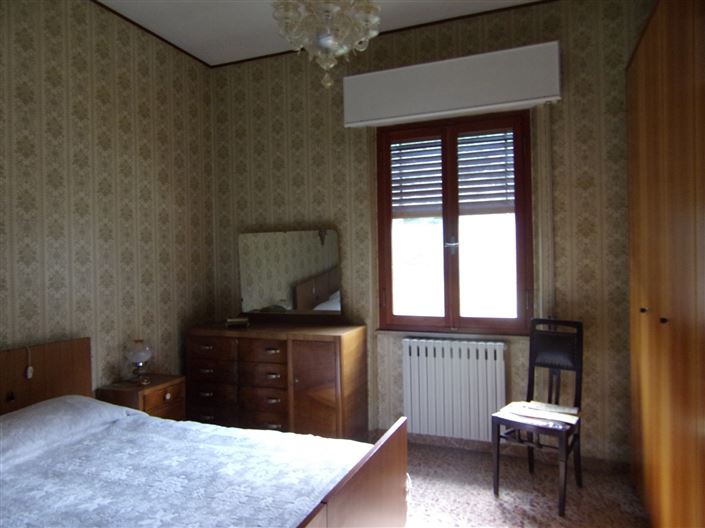 Image No.24-3 Bed Property for sale